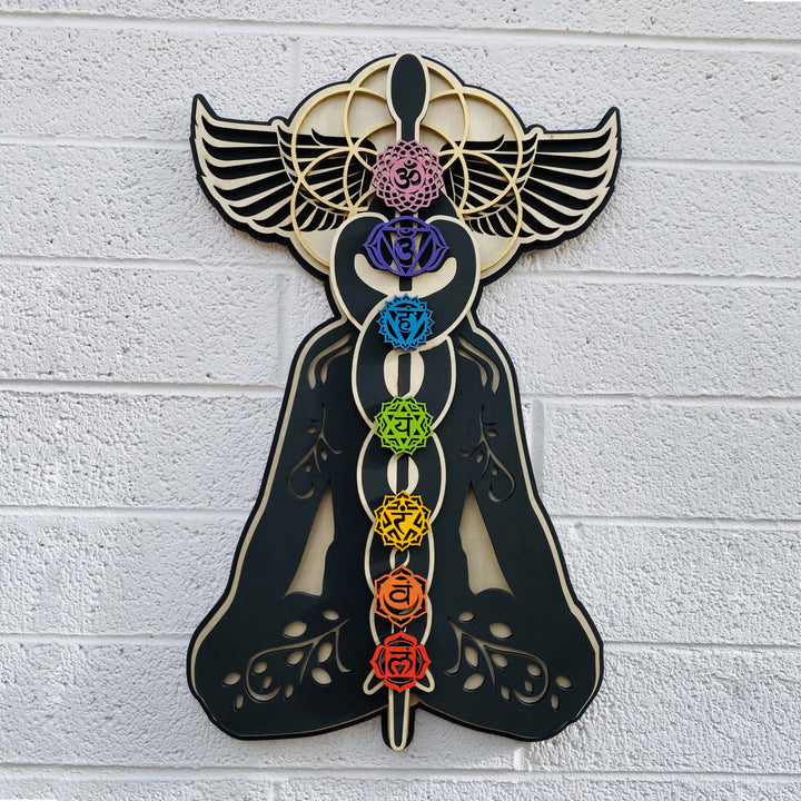 Decoración de pared de madera teñida pintada a mano con el chakra Kundalini de Olivenorma
