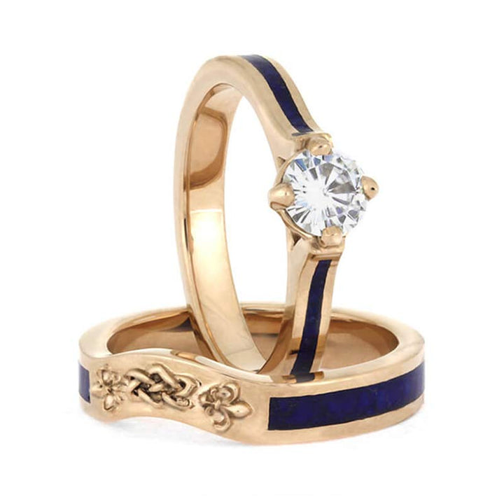 Juego de anillos de novia con nudo celta y lapislázuli de Olivenorma