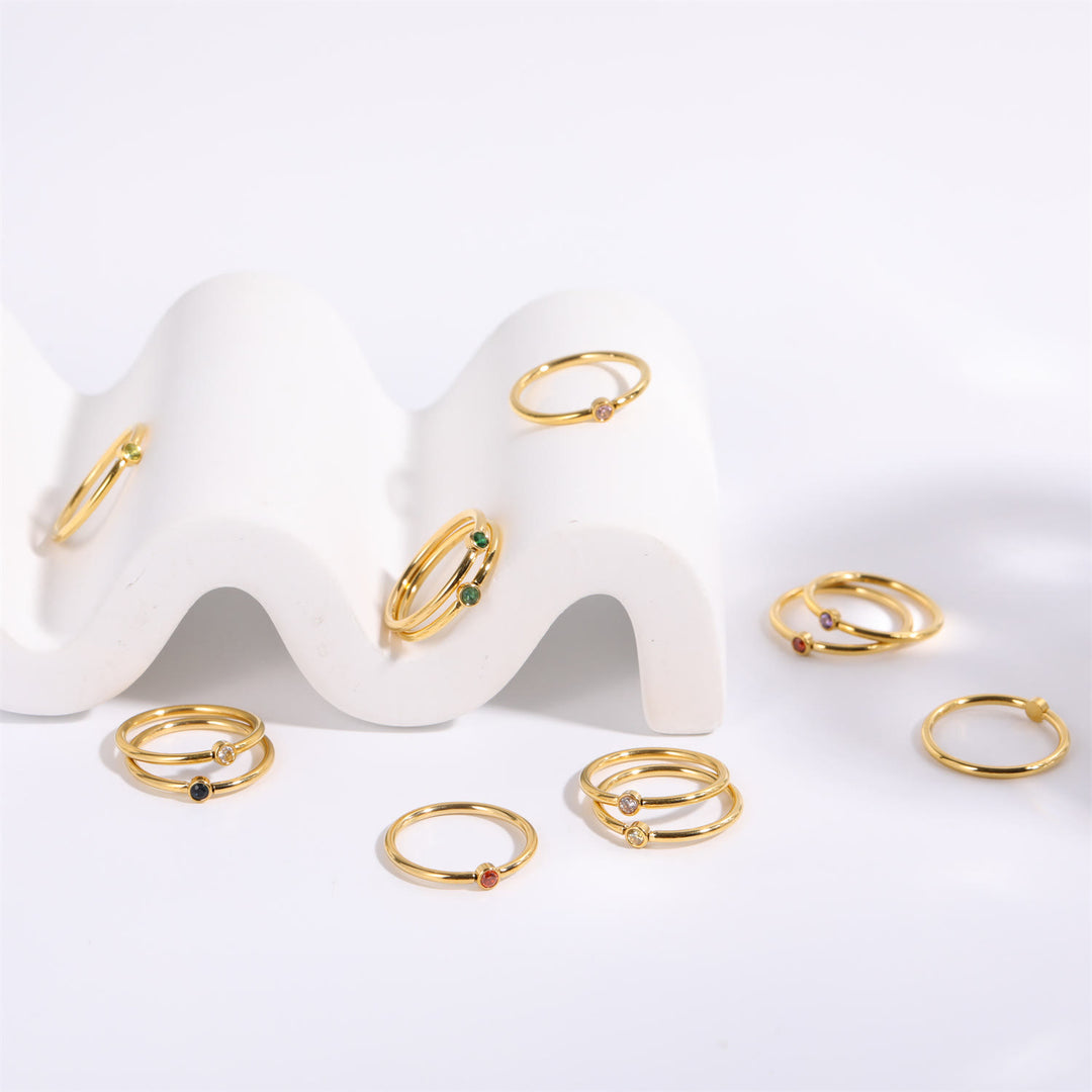 Anillo fino con piedra natal de Olivenorma para el día del nacimiento de 12 meses