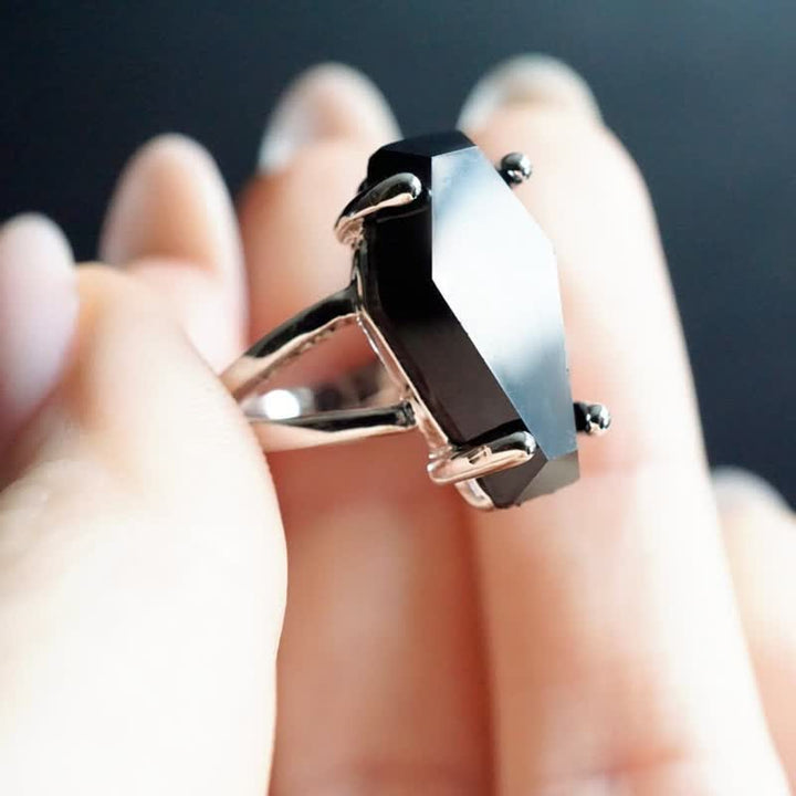 Anillo de ataúd de ónix negro de Olivenorma