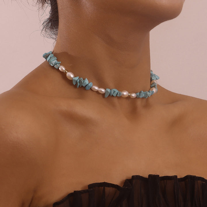 Collar de piedra irregular natural con perla bohemia de Olivenorma