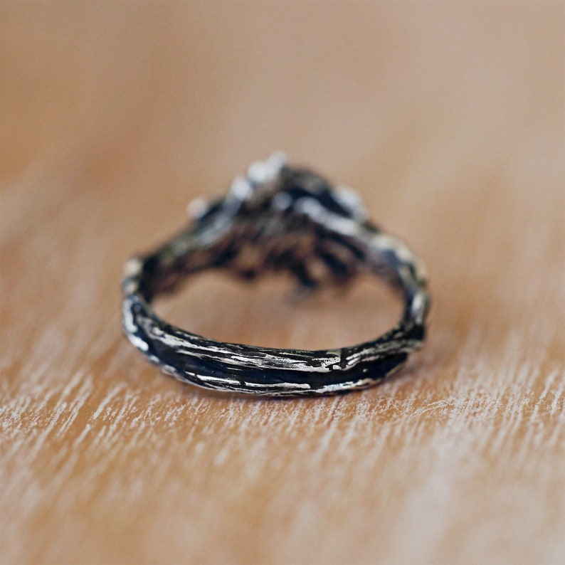 Anillo de luz lunar de piedra lunar Olivenorma