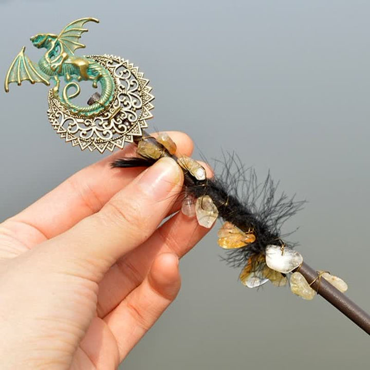 Varitas de cristal con plumas y luna de hadas naturales de Olivenorma