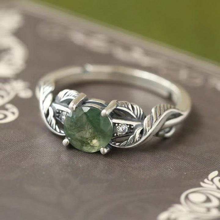 Anillo de hoja tallada de cuarzo fantasma verde natural de Olivenorma 