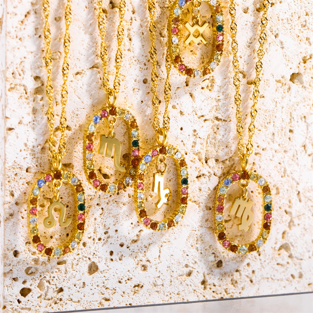 Collar con constelación del zodiaco ovalada calada con circonitas de Olivenorma 