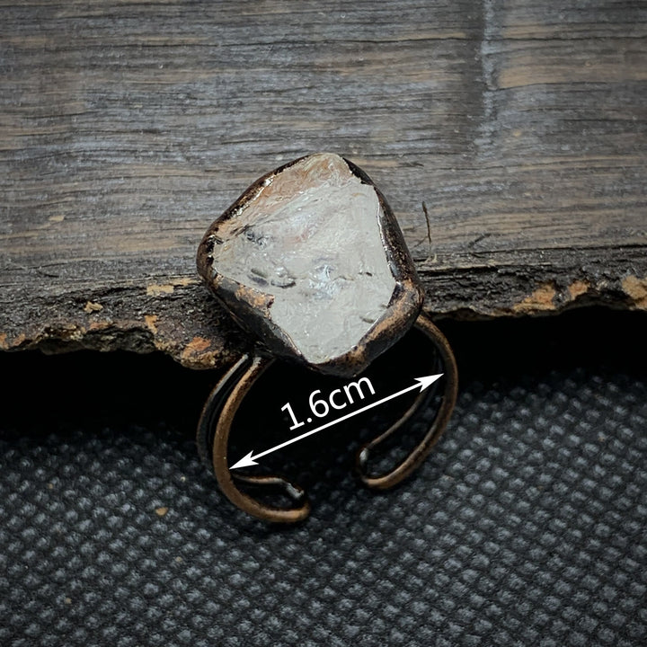 Anillo ajustable con doce piedras de nacimiento de piedra irregular natural en bruto de Olivenorma 