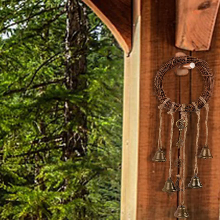 Campana de viento con forma de bruja de estilo retro de Olivenorma