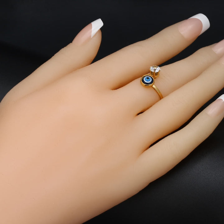 Anillo de mujer con ojo malvado bañado en oro y circonita blanca de Olivenorma 