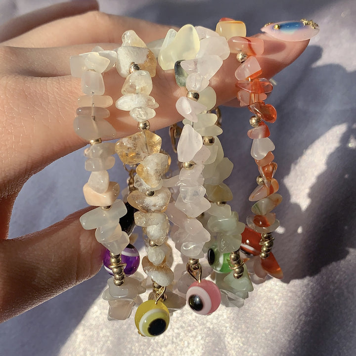 Pulsera con colgante de ojo malvado de grava de cristal natural de Olivenorma