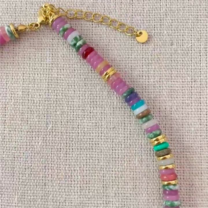 Pulsera y collar con piedras preciosas y cuentas redondas de cristal mixtas estilo bohemio de Olivenorma 