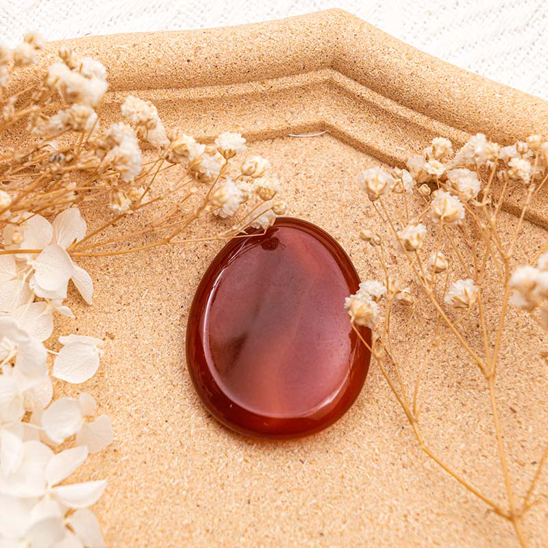 Piedra para la preocupación del pulgar de ágata roja de Olivenorma