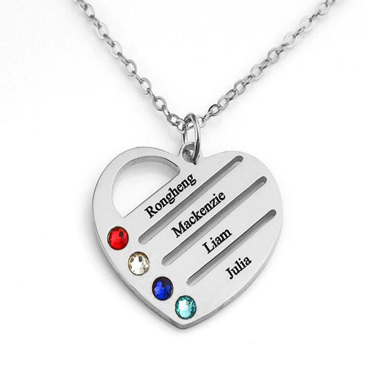 Collar con colgante con nombre y piedra natal de diamante recortado en forma de corazón de Olivenorma 