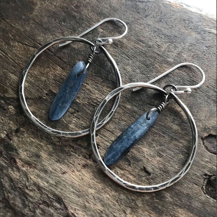 Pendientes de aro grandes de lapislázuli retro de Olivenorma