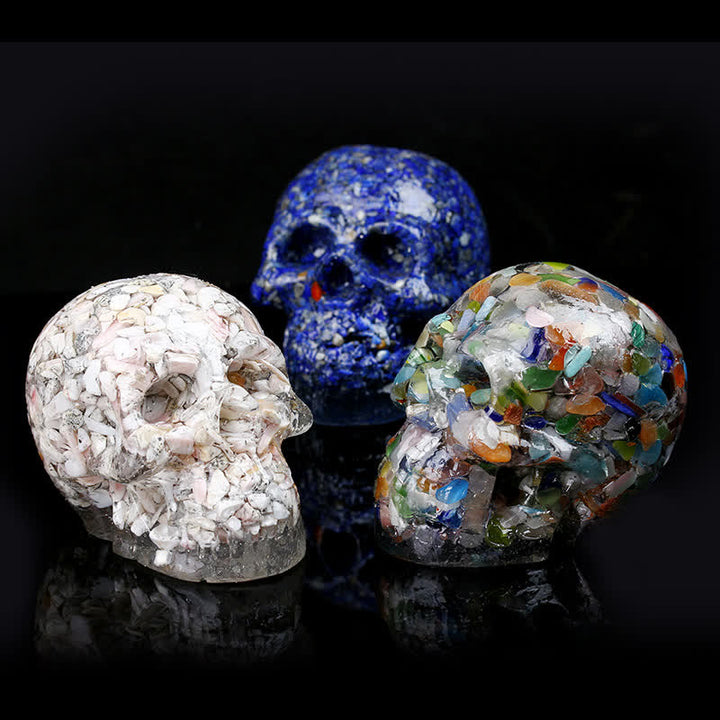 Decoración con piedras preciosas y calavera de cristal natural de Olivenorma