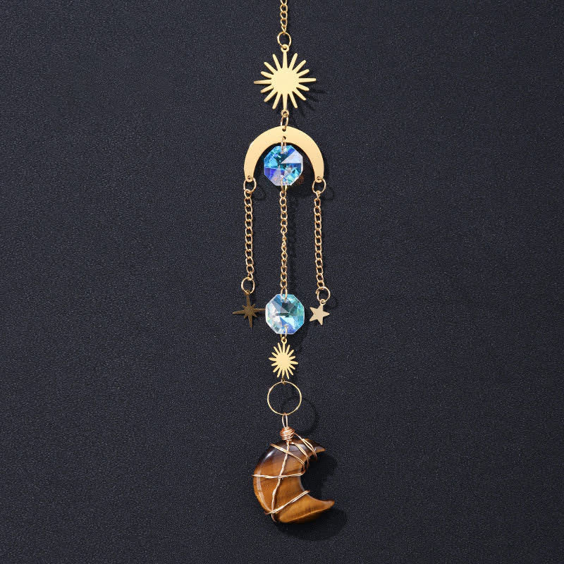 Adorno de piedra preciosa hecho a mano con cristales de sol y luna.