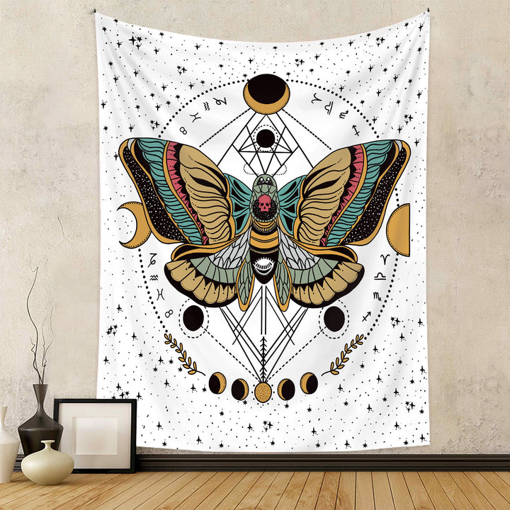 Tapiz blanco y negro con mariposas y polillas de Olivenorma
