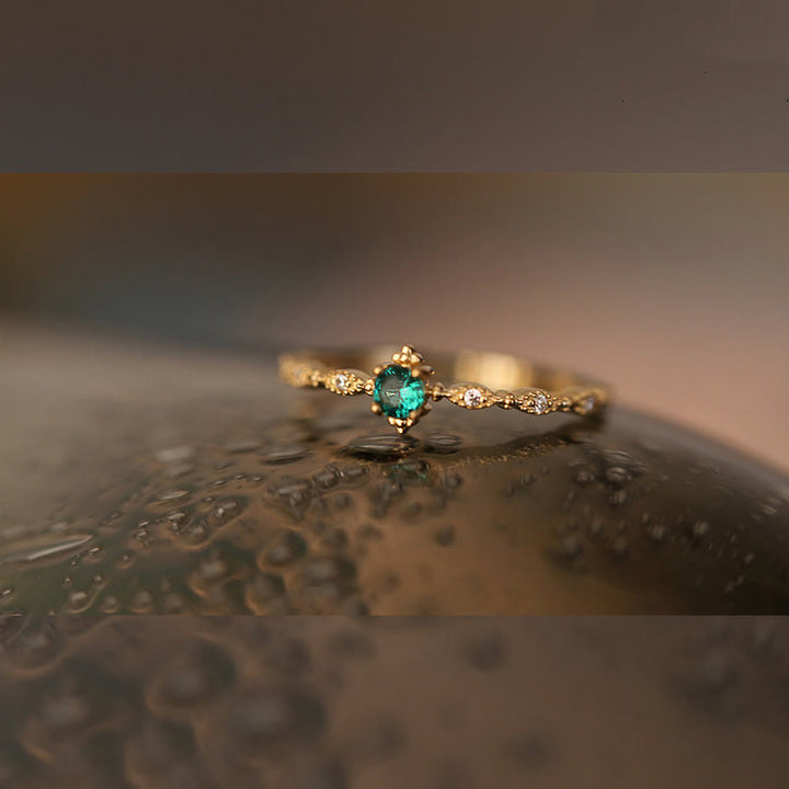 Anillo de circonita blanca esmeralda de Olivenorma