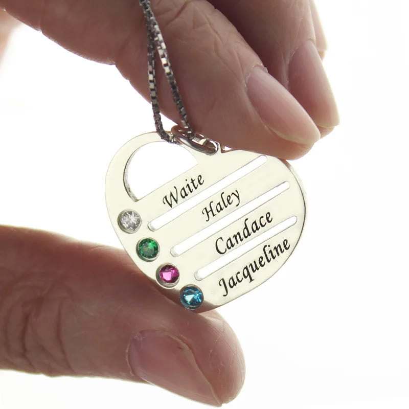 Collar con colgante con nombre y piedra natal de diamante recortado en forma de corazón de Olivenorma 