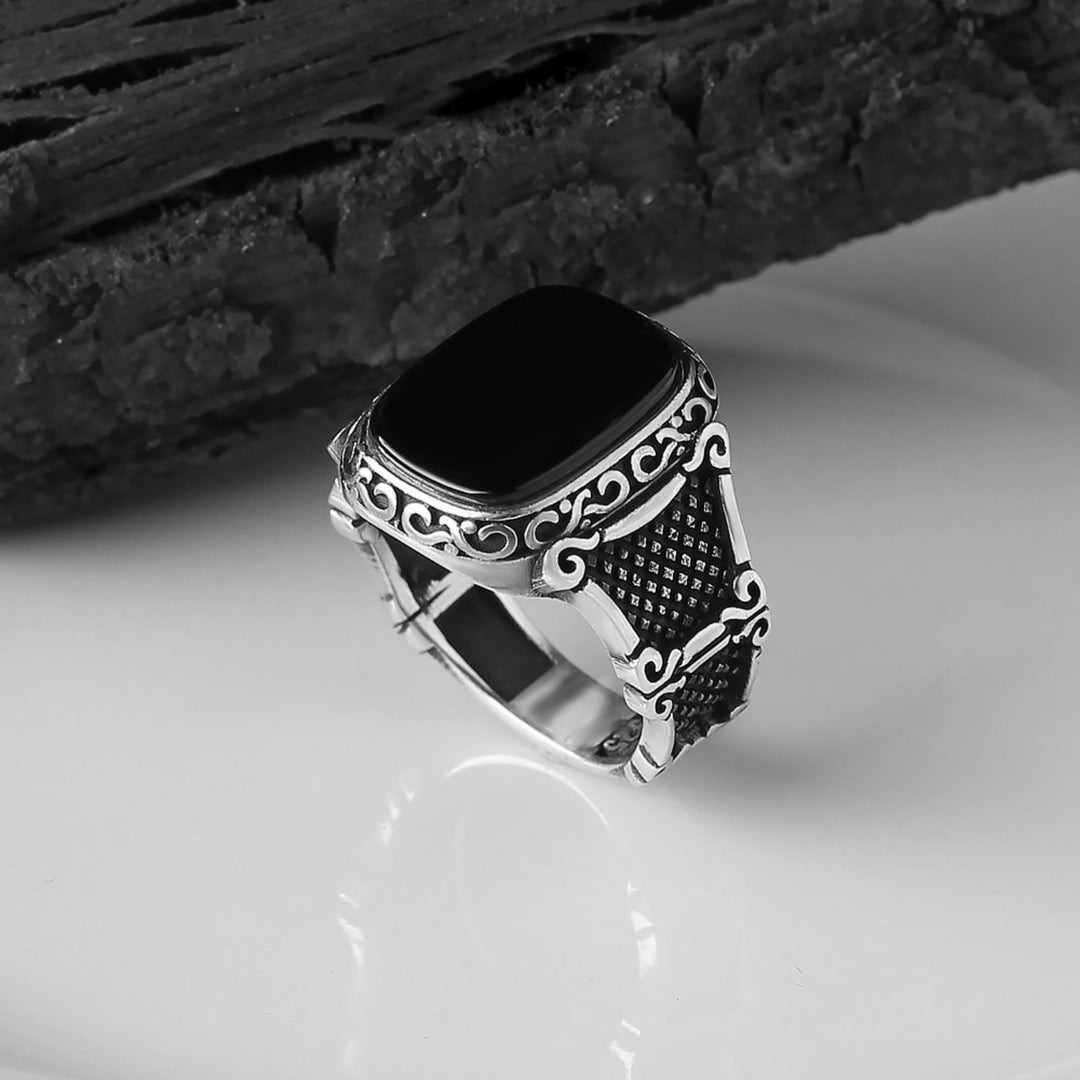 Anillo de plata de ley con ónix negro de Olivenorma para hombre