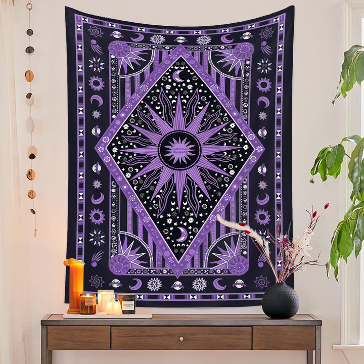 Tapiz bohemio con rayos de sol y luna de Olivenorma 