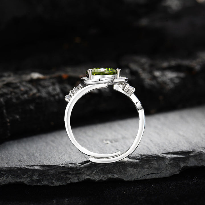 Olivenorma "El latido instantáneo": anillo de empatía de peridoto y circón 