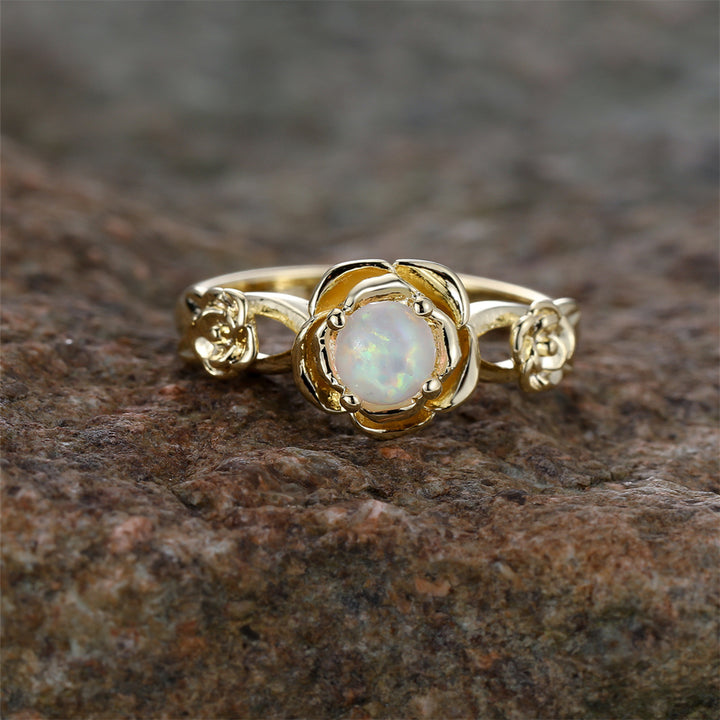 Anillo de ópalo exclusivo "Rosa del amor" de Olivenorma 