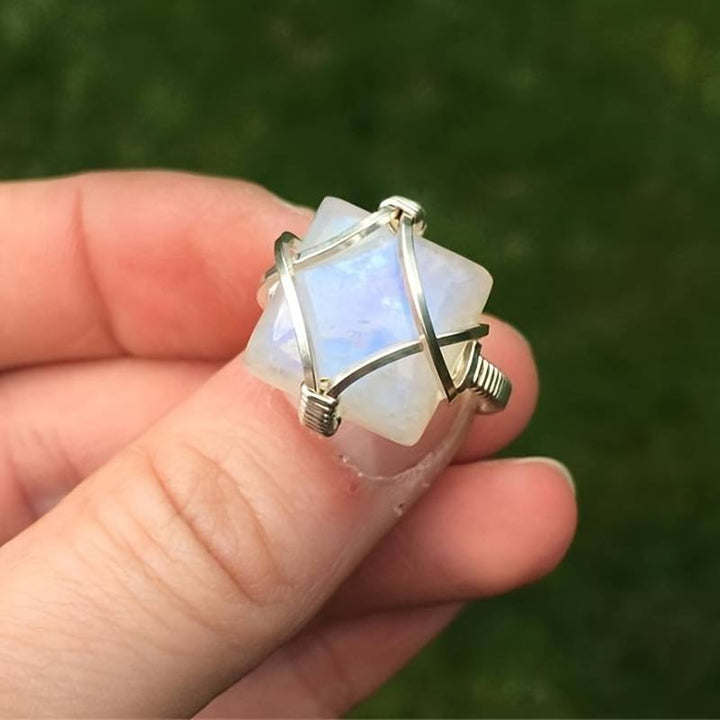 Anillo de compromiso de opalita blanca de Olivenorma