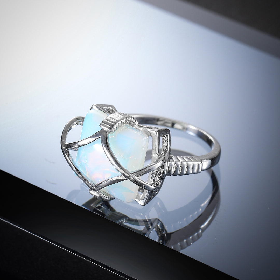 Anillo de compromiso de opalita blanca de Olivenorma