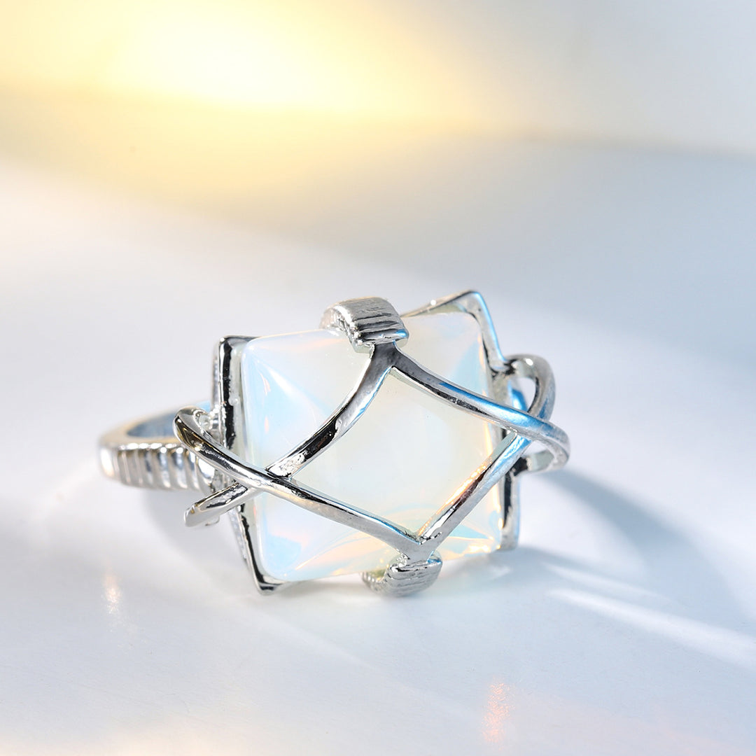 Anillo de compromiso de opalita blanca de Olivenorma