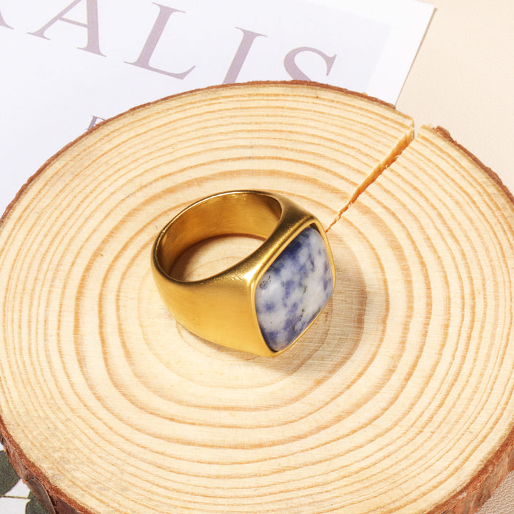 Anillo bañado en oro de 18 quilates con corte cuadrado de piedra natural Olivenorma