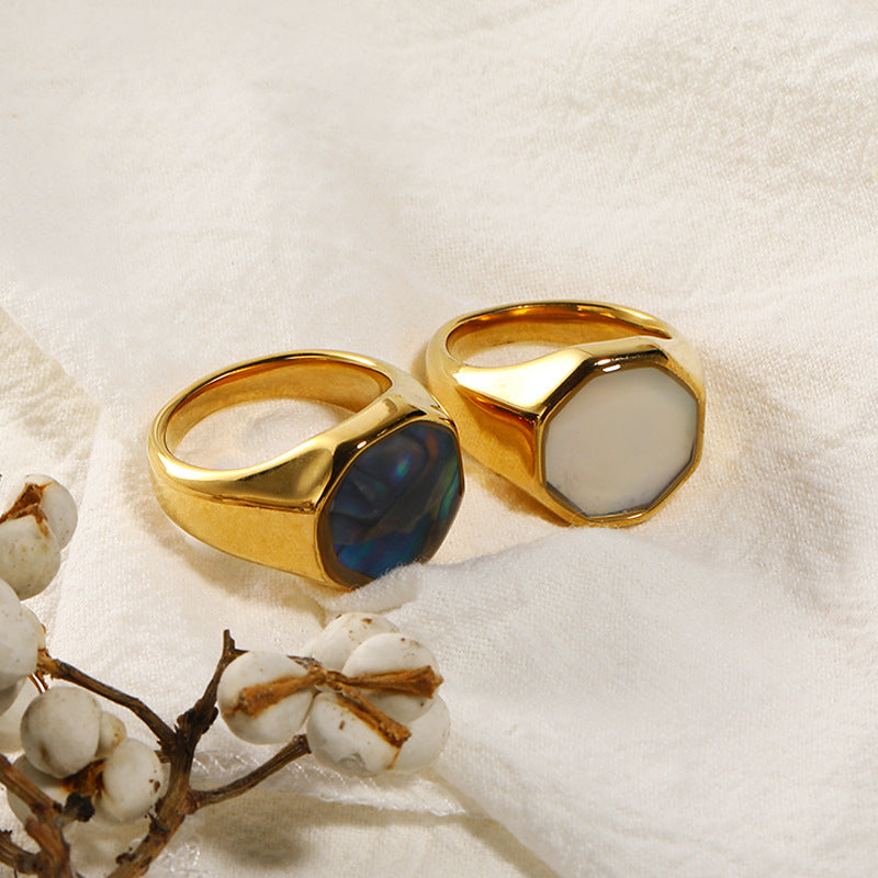 Anillo de concha de abulón y nácar con geometría de Olivenorma
