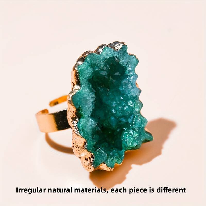 Anillo con forma de flor de sol en rodajas de cristal irregular natural de Olivenorma