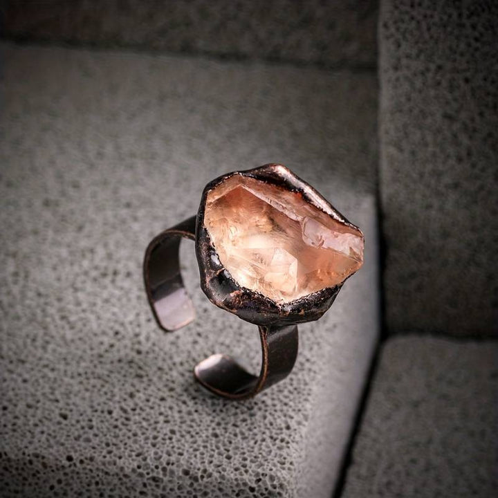 Anillo ajustable irregular de piedra cruda natural de Olivenorma , 1 pieza