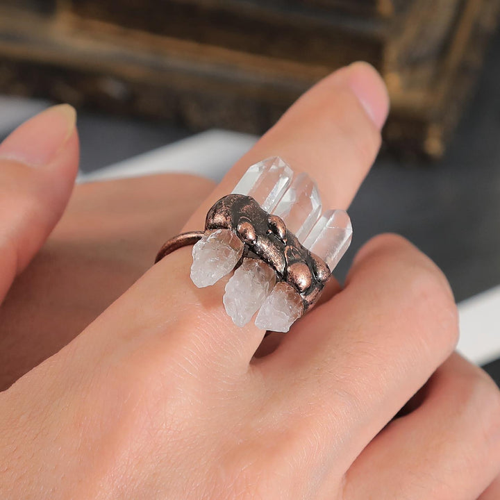 Anillo ajustable de cuarzo transparente natural de Olivenorma