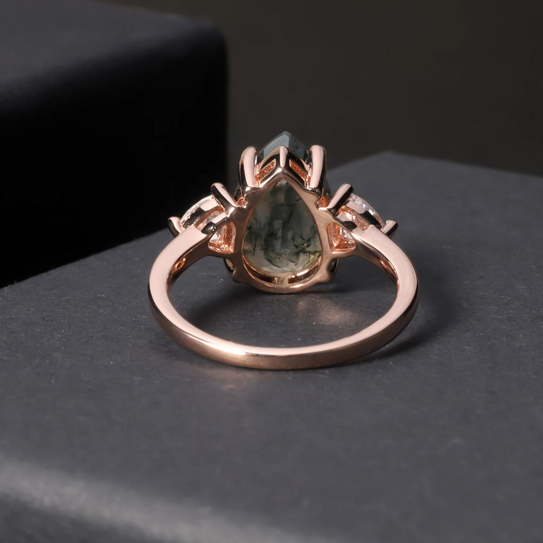 Anillo de compromiso nupcial con forma de lágrima de ágata musgosa de Olivenorma