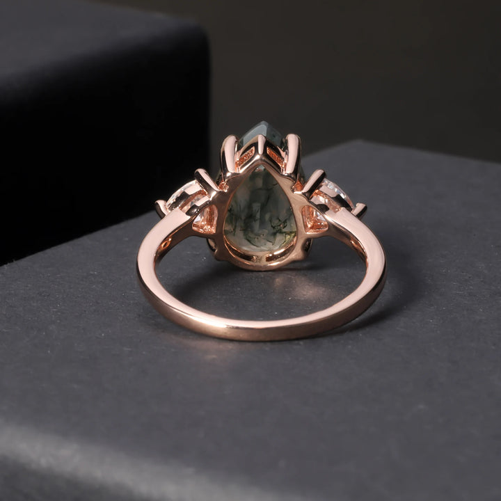 Anillo de compromiso nupcial con forma de lágrima de ágata musgosa de Olivenorma