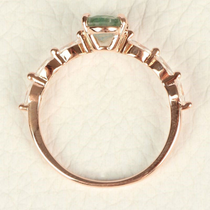 Anillo de mujer con solitario de ágata musgosa ovalada de Olivenorma