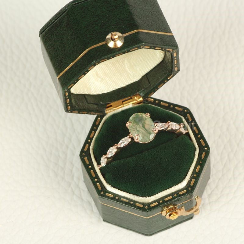 Anillo de mujer con solitario de ágata musgosa ovalada de Olivenorma