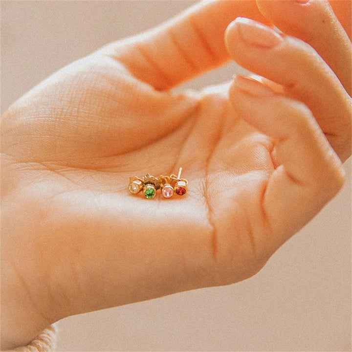 Pendientes sencillos de circonita con piedra natal de Olivenorma 