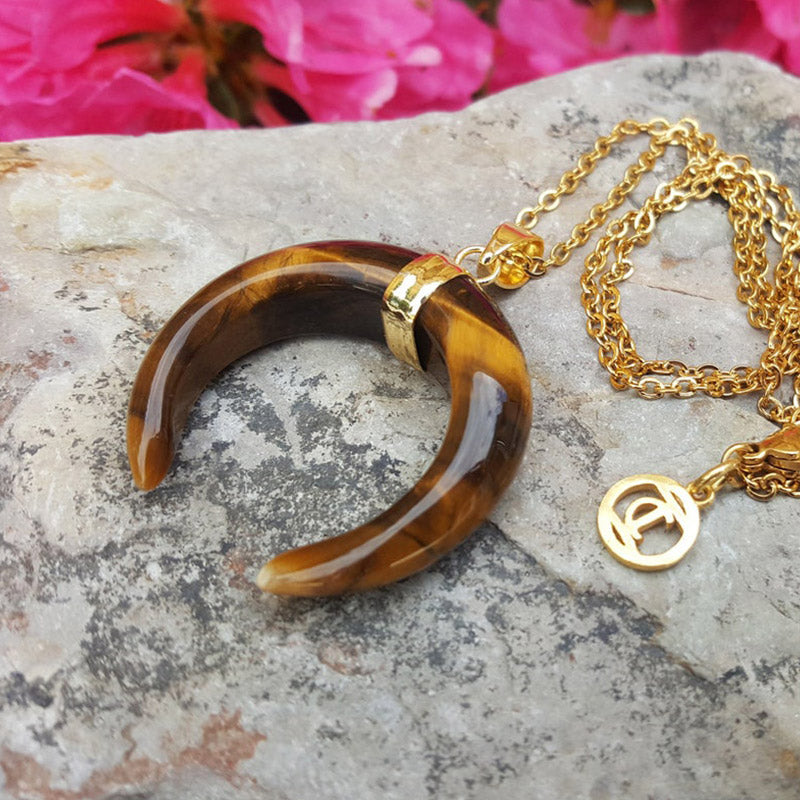Collar de luna creciente con piedras preciosas de Olivenorma