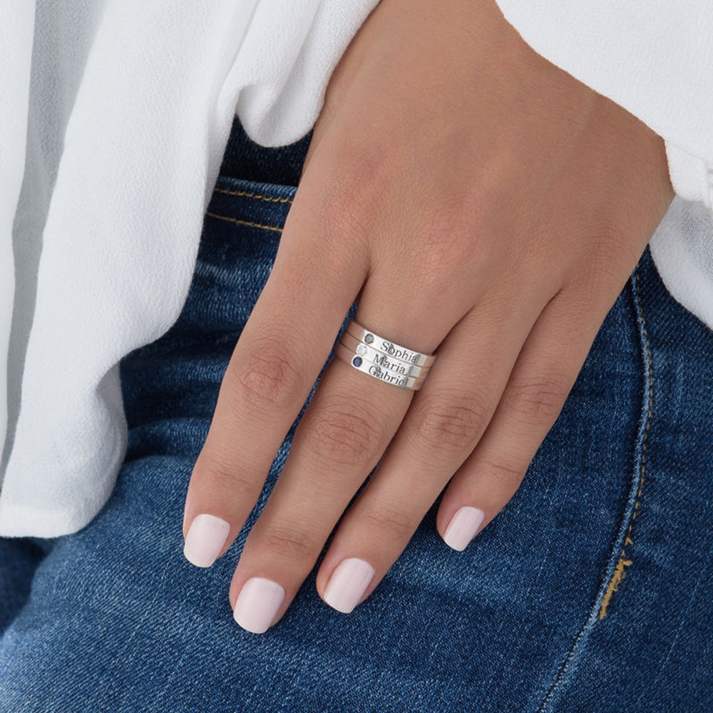 Anillo sencillo con piedra natal de Olivenorma Anillo grabado
