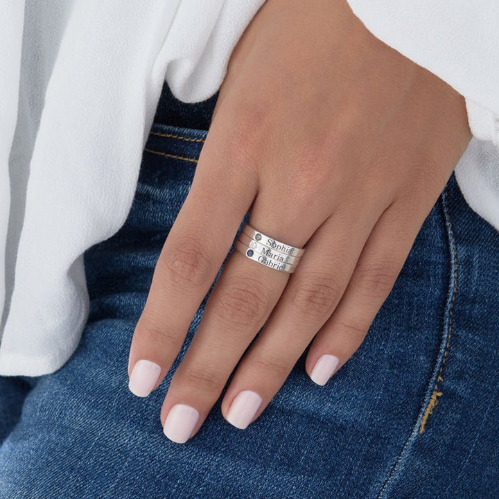 Anillo sencillo con piedra natal de Olivenorma Anillo grabado