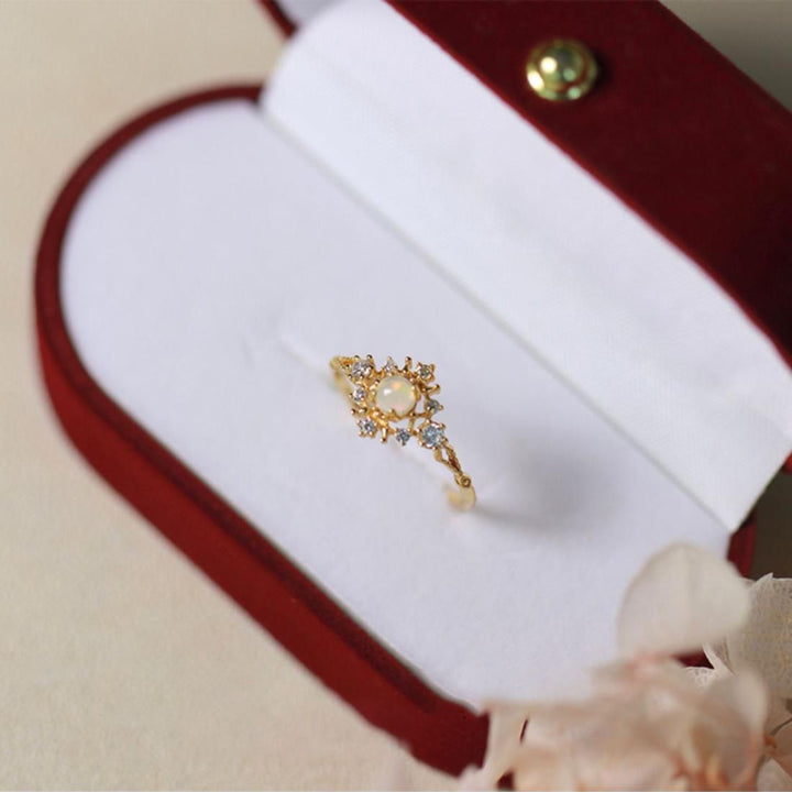 Anillo de lujo ligero con circonita blanca y ópalo incrustado de Olivenorma