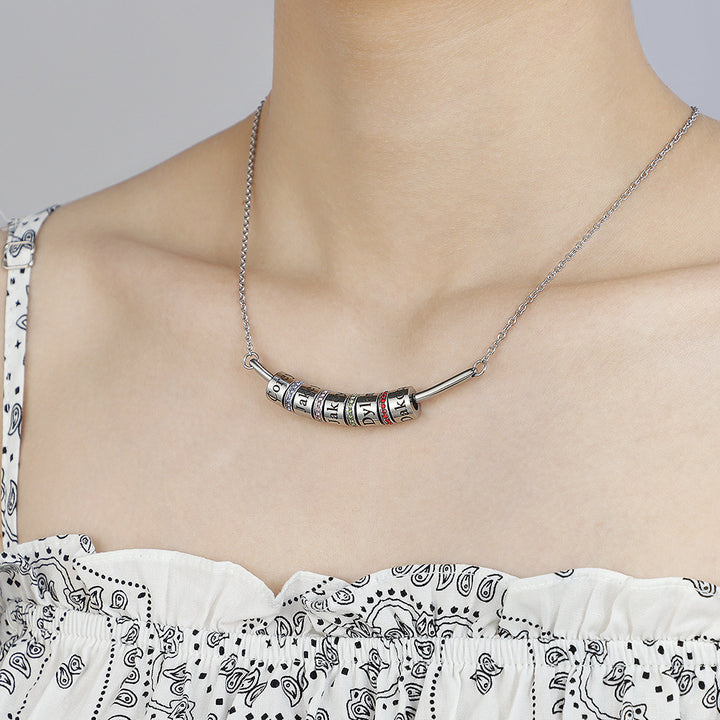 Collar con colgante de bola con piedra natal grabado de Olivenorma para clavícula