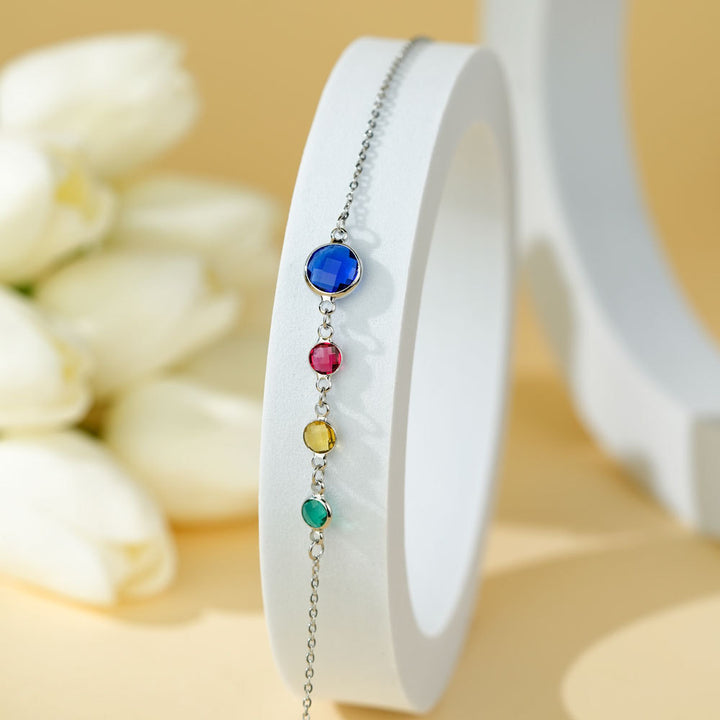 Collar con colgante de cuentas de circonita con piedra de nacimiento opcional de Olivenorma