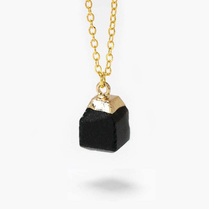 Collar de estilo dulce con piedra áspera de corte cuadrado de Olivenorma
