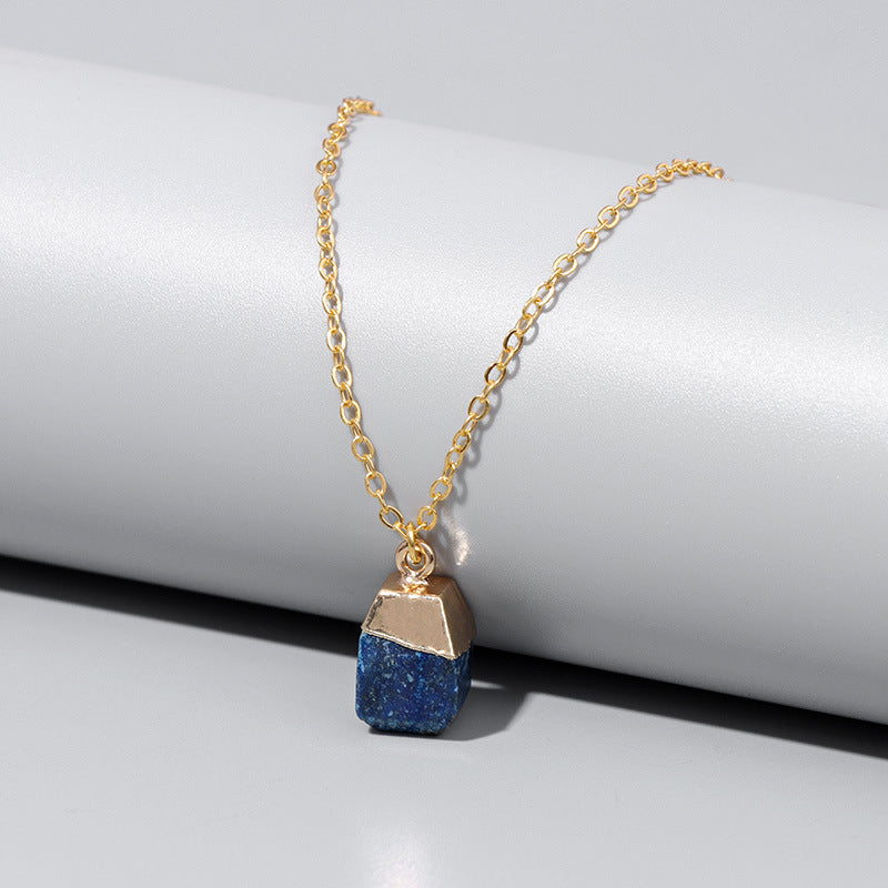 Collar de estilo dulce con piedra áspera de corte cuadrado de Olivenorma