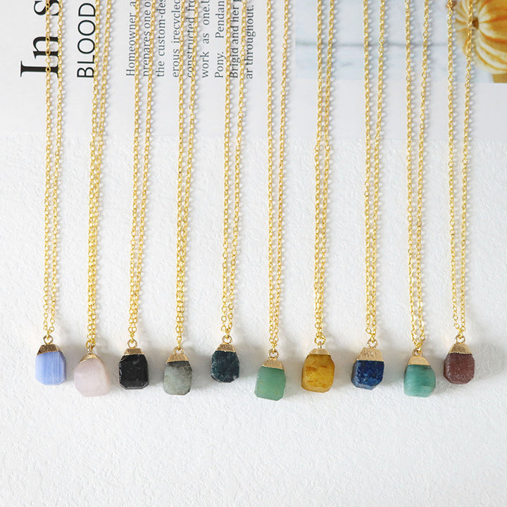 Collar de estilo dulce con piedra áspera de corte cuadrado de Olivenorma