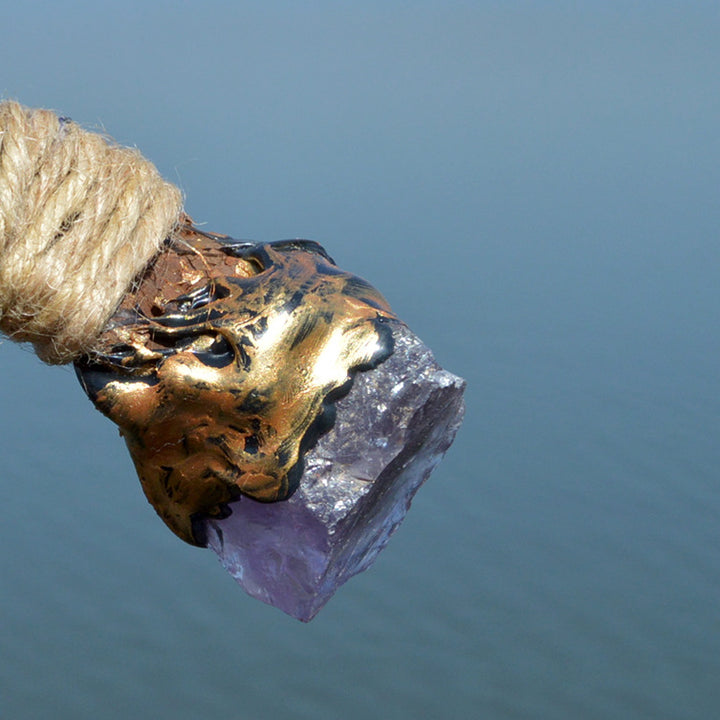 Accesorios con nudos celtas y ramas extrañas de Olivenorma Varitas de cristal de bruja