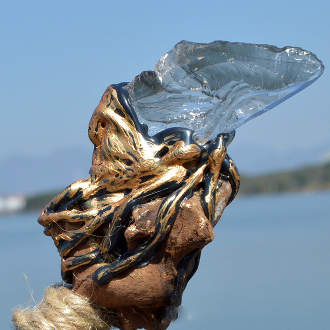 Accesorios con nudos celtas y ramas extrañas de Olivenorma Varitas de cristal de bruja